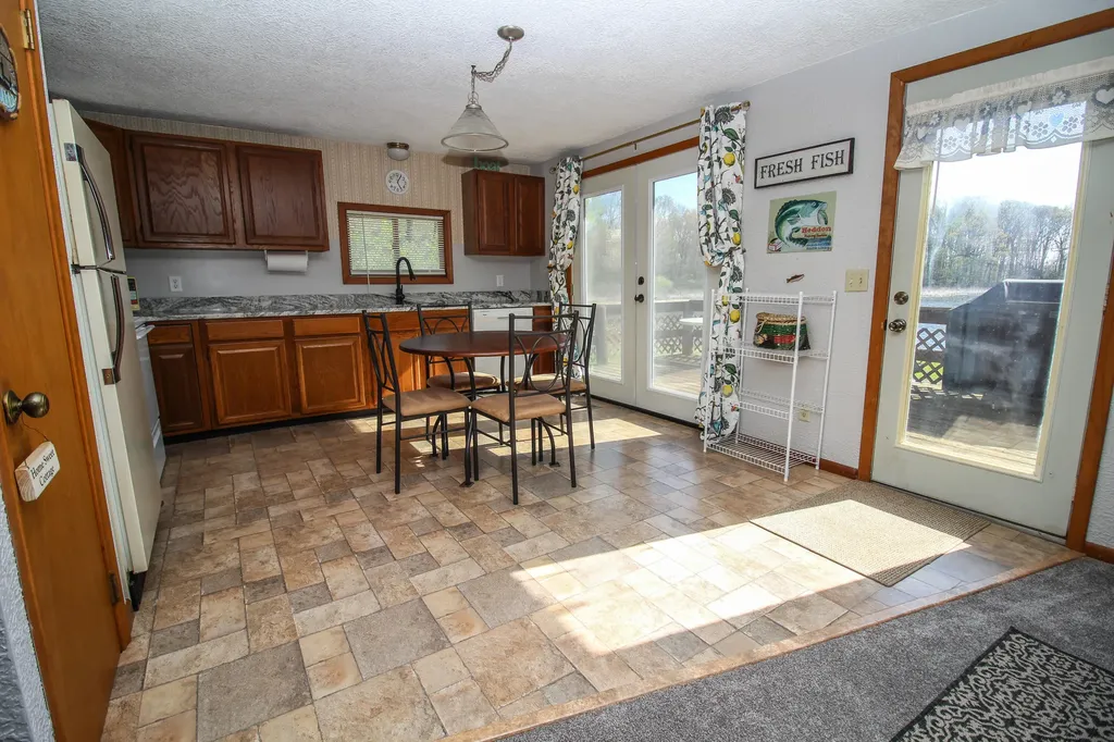 91195 M-40 Porter Township MI 49067