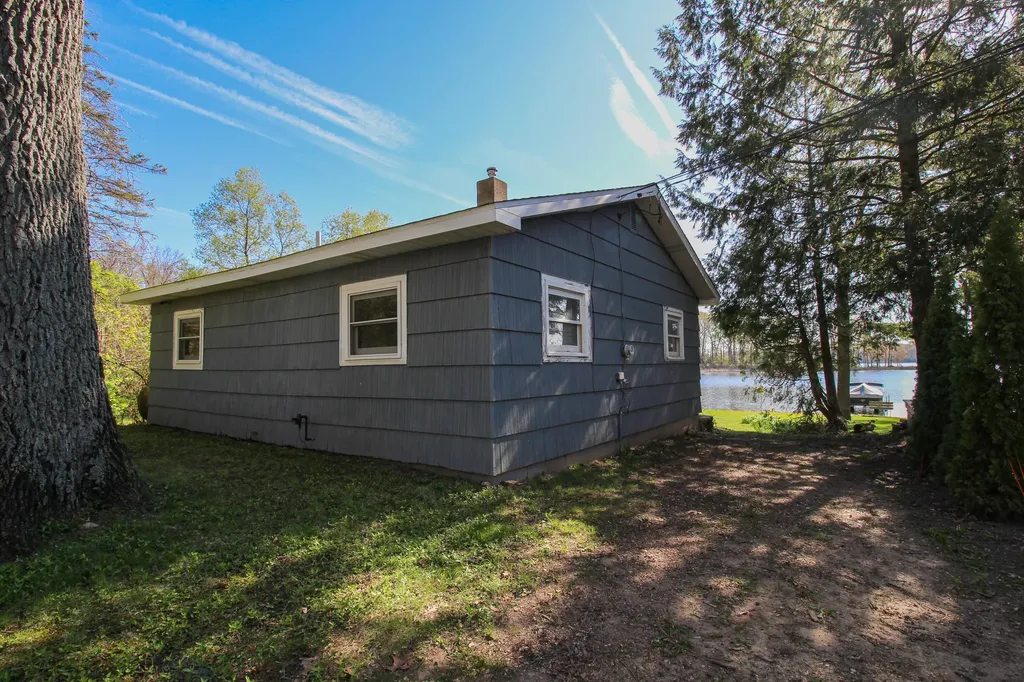 91195 M-40 Porter Township MI 49067