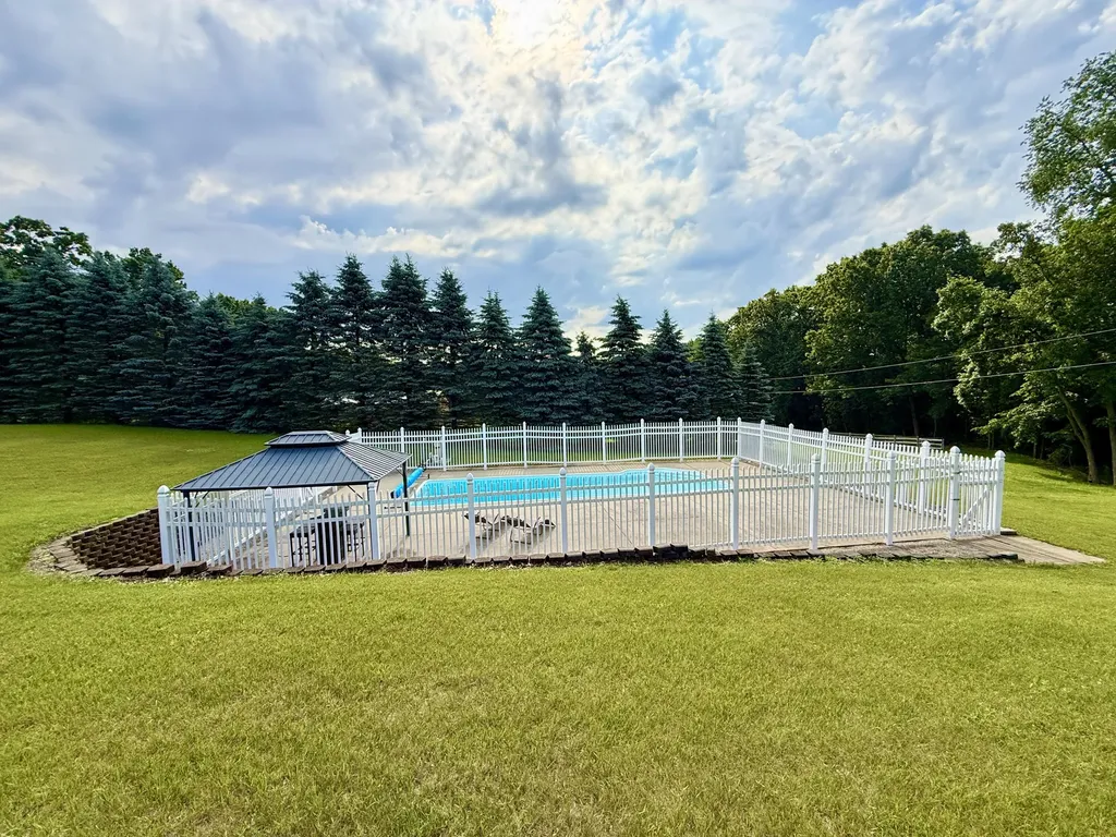 13955 Rattalee Lake Road Springfield Charter Township MI 48350