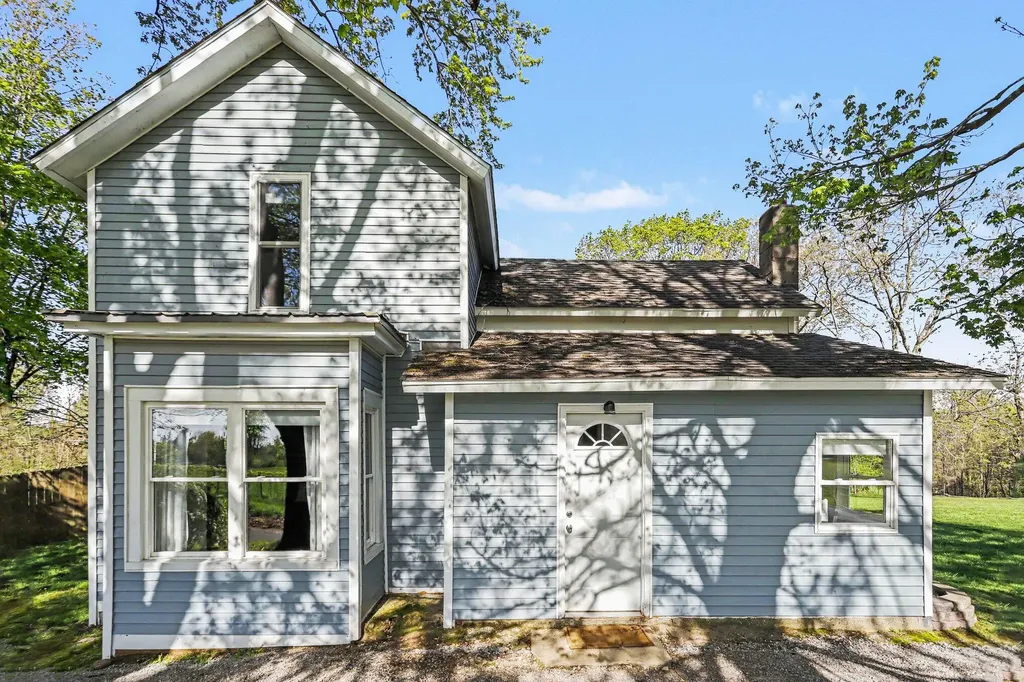 711 N Burr Oak Road Colon Township MI 49040