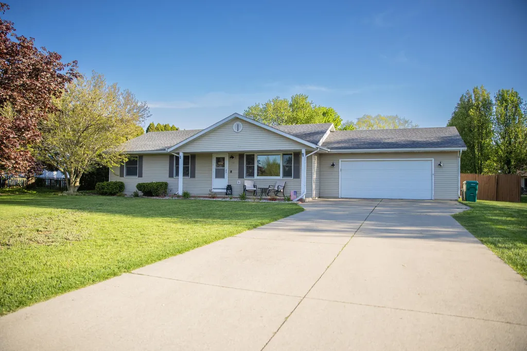 17064 Hawk Court Lockport Township MI 49093