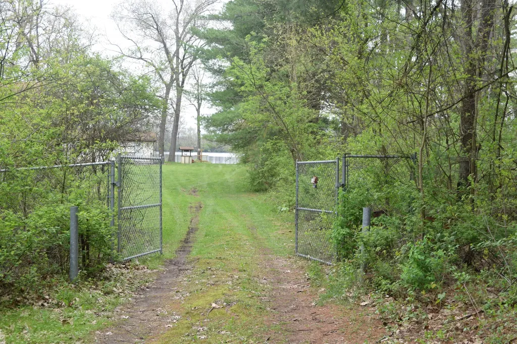 12230 Riverside Drive Constantine Township MI 49099
