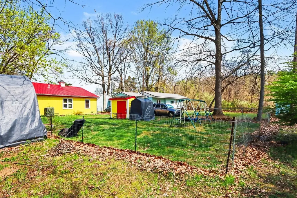 12192 Riverside Drive Constantine Township MI 49099