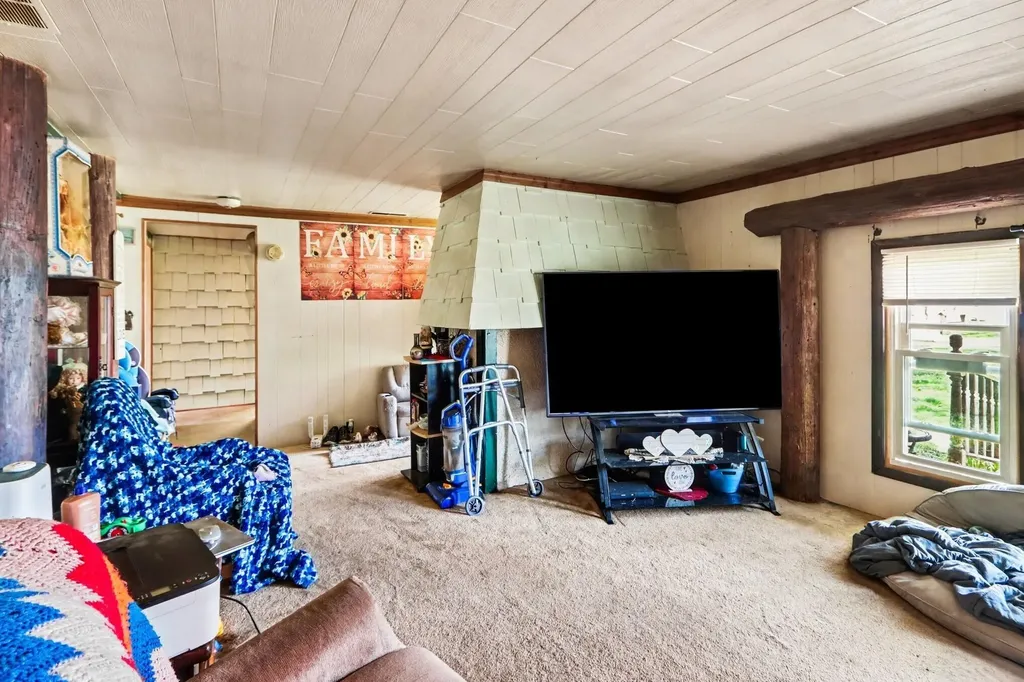 12192 Riverside Drive Constantine Township MI 49099