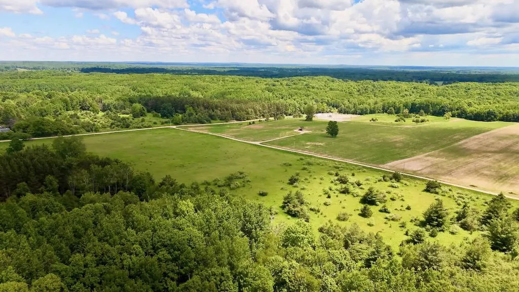 6182 Hamilton Road Hamilton Township MI 48625
