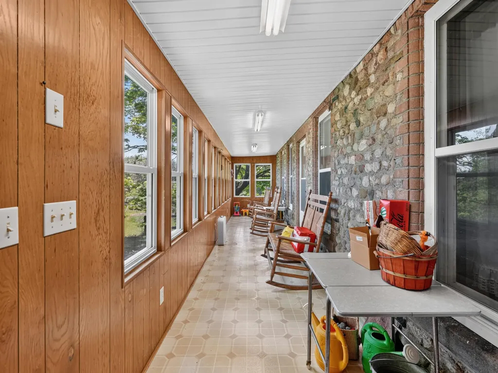 6182 Hamilton Road Hamilton Township MI 48625