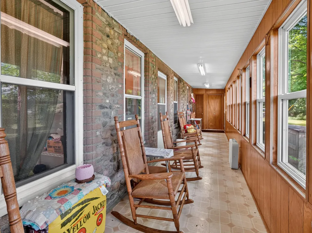 6182 Hamilton Road Hamilton Township MI 48625