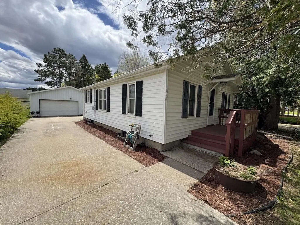 190 E Spruce Street Frost Township MI 48625