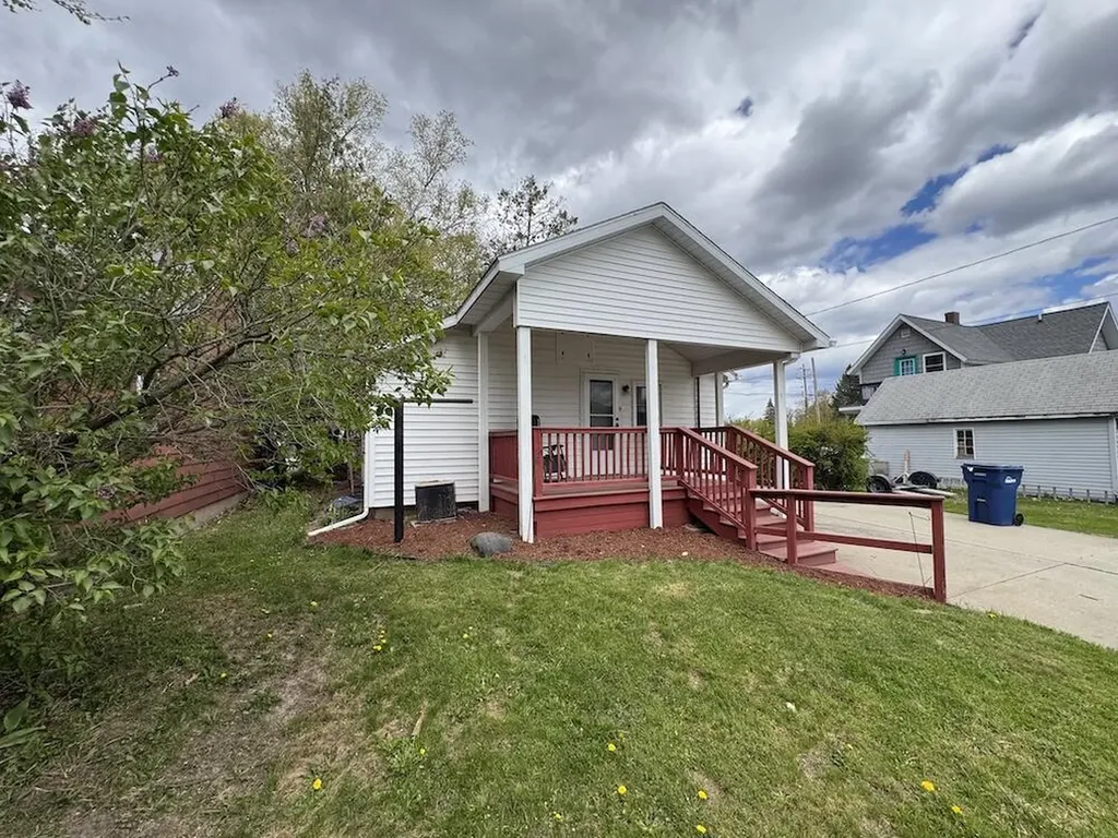 190 E Spruce Street Frost Township MI 48625