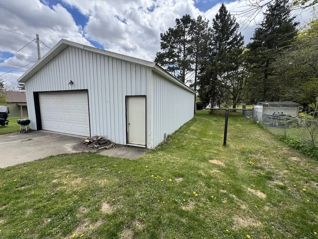 190 E Spruce Street Frost Township MI 48625