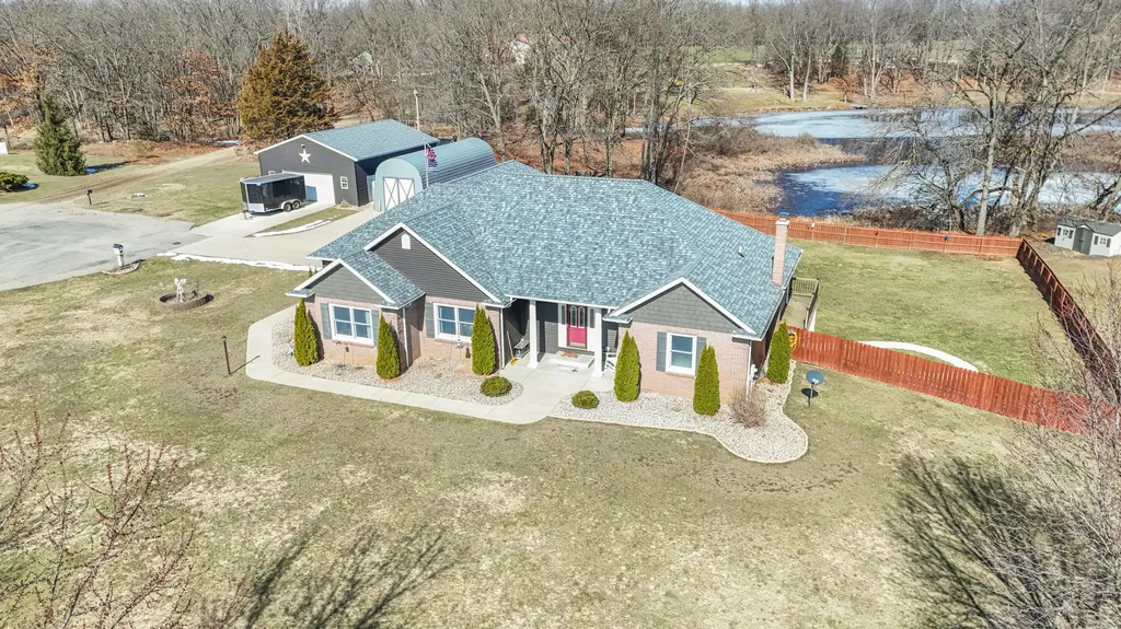17700 Brad Lane Lockport Township MI 49093