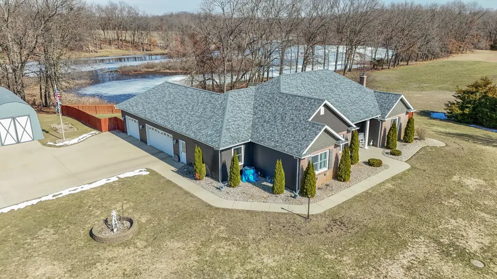 17700 Brad Lane Lockport Township MI 49093