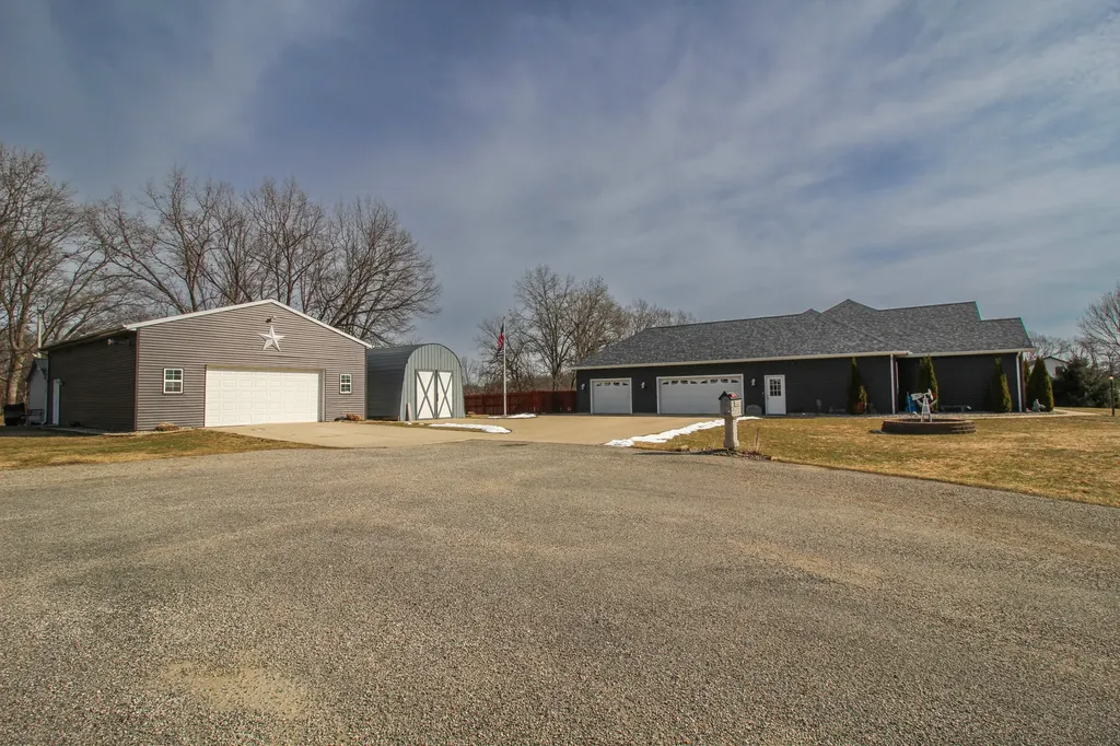 17700 Brad Lane Lockport Township MI 49093