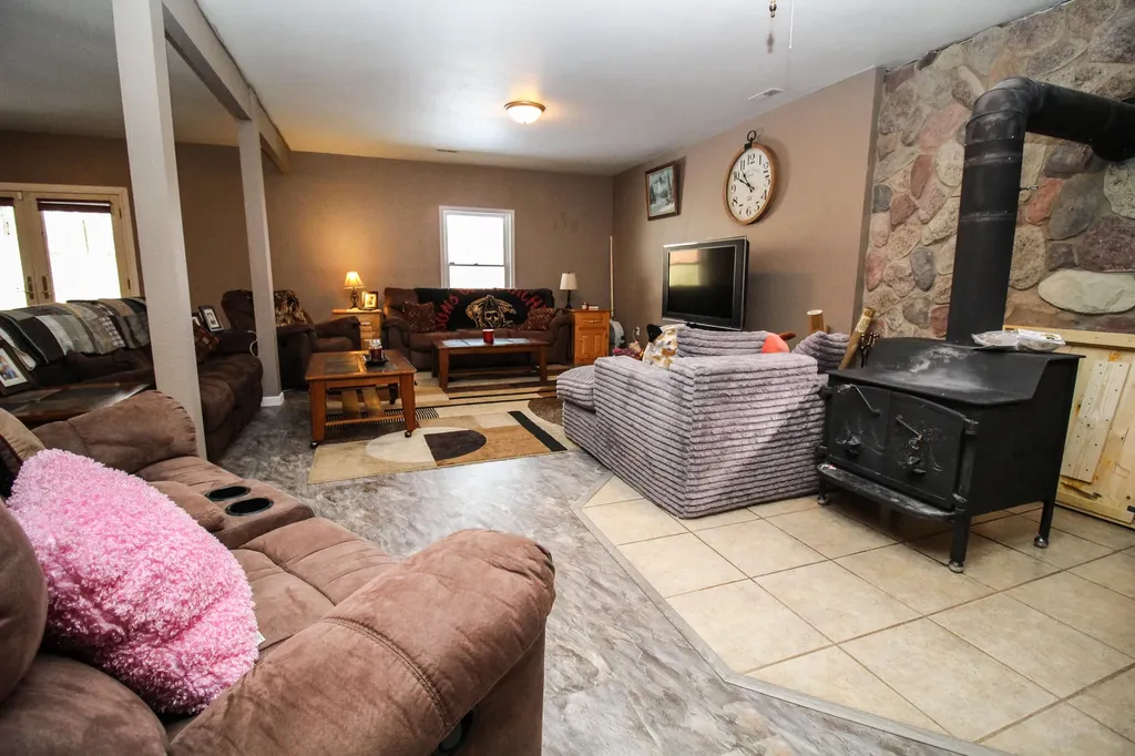 17700 Brad Lane Lockport Township MI 49093