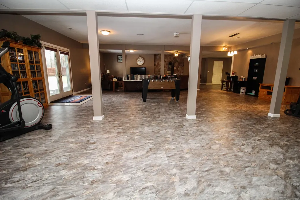 17700 Brad Lane Lockport Township MI 49093