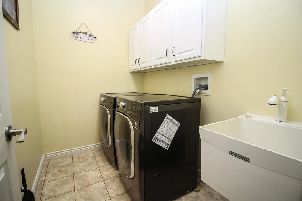 17700 Brad Lane Lockport Township MI 49093