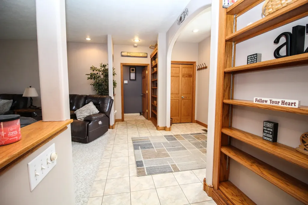 17700 Brad Lane Lockport Township MI 49093