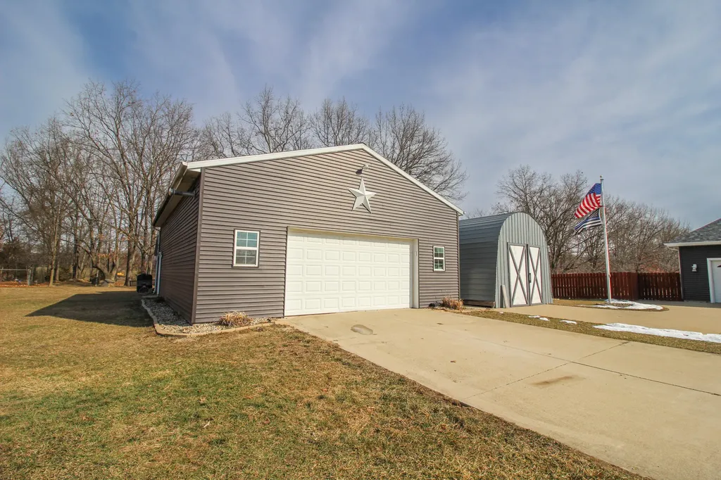 17700 Brad Lane Lockport Township MI 49093