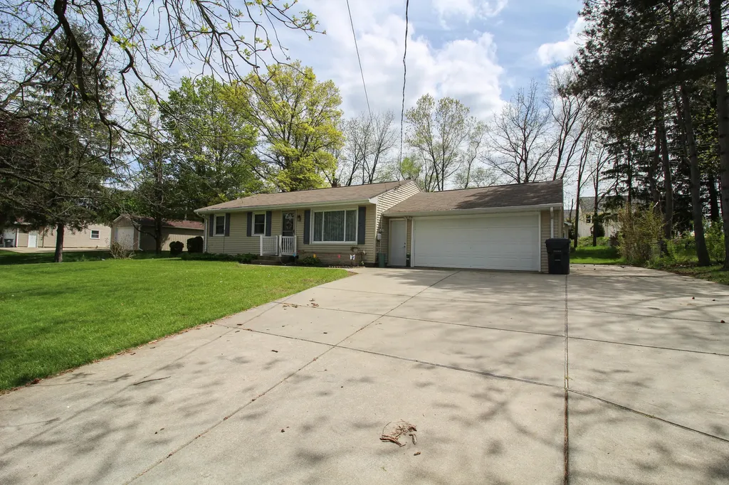 8077 W Q Avenue Texas Charter Township MI 49009