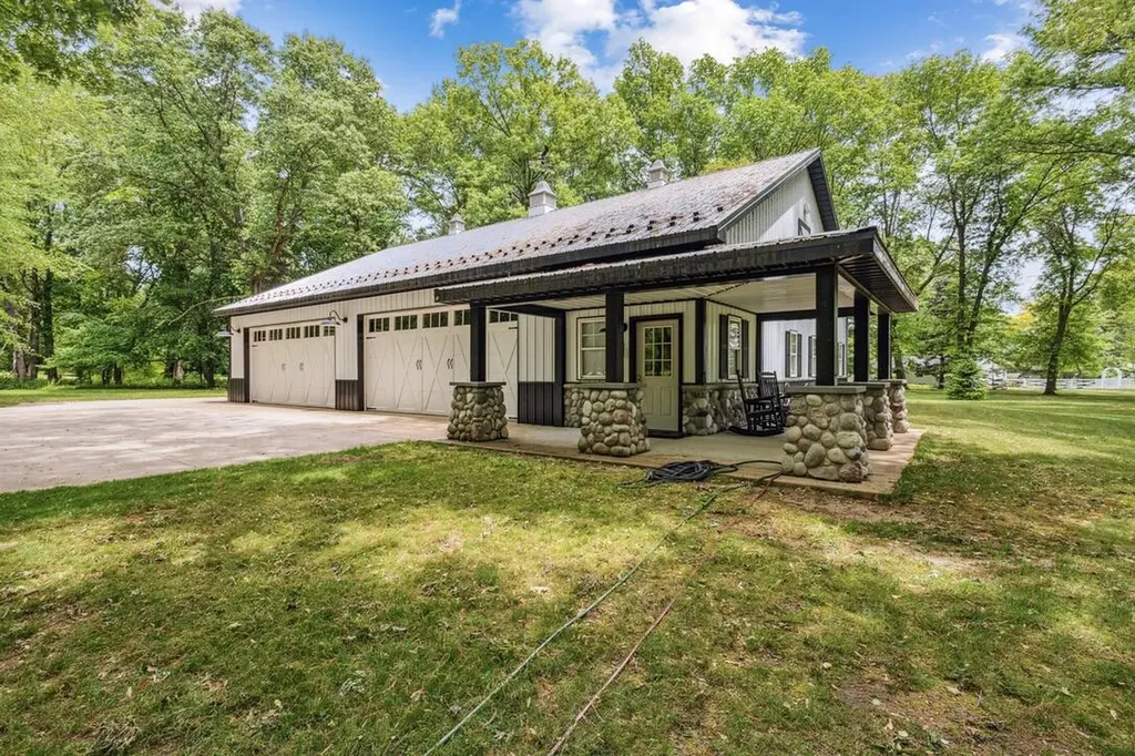 20331 Blairs View Drive White Pigeon Township MI 49099
