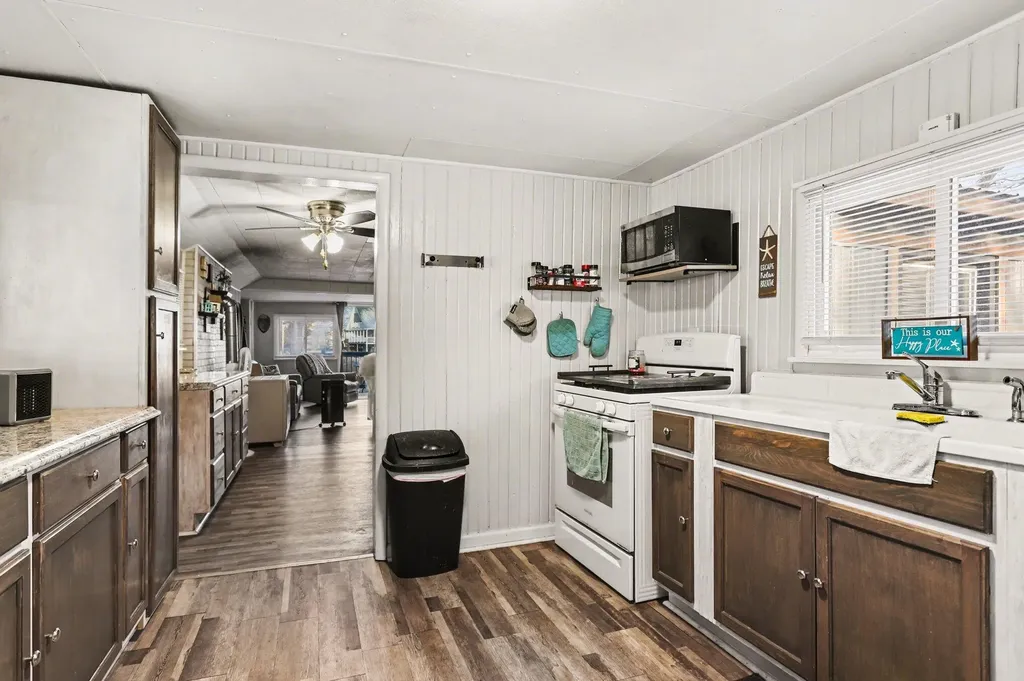 31908 Decker Road Colon Township MI 49040