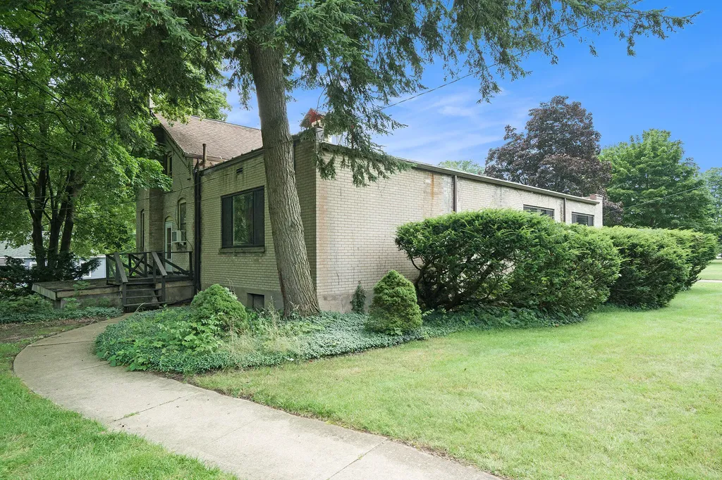 801 Portage Avenue Three Rivers City MI 49093