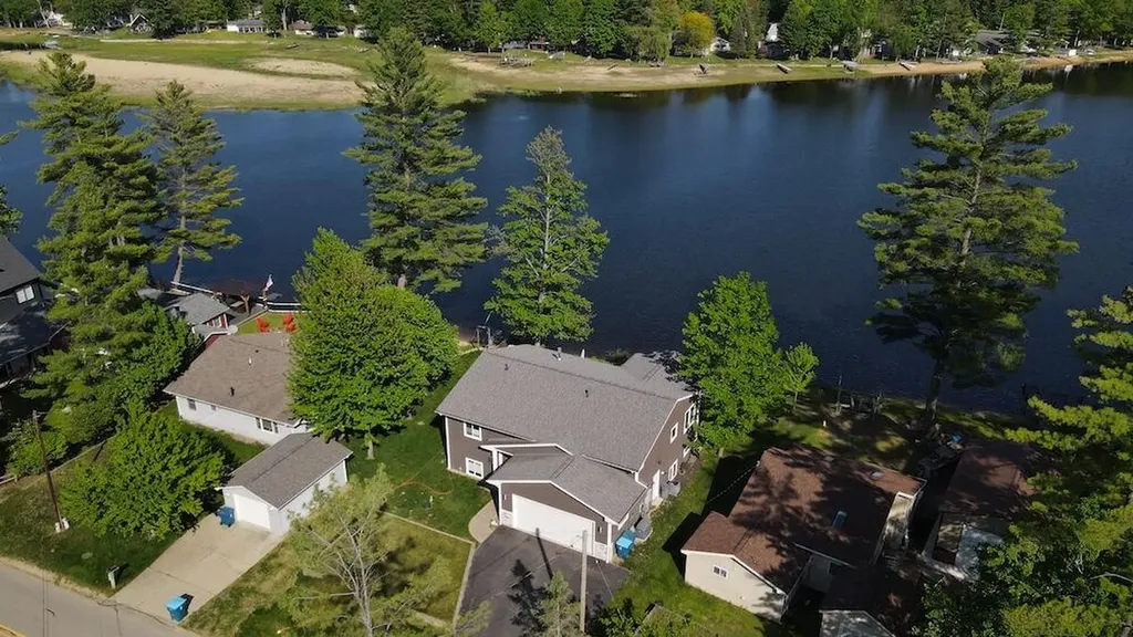 3382 Pinecrest Drive Secord Township MI 48624