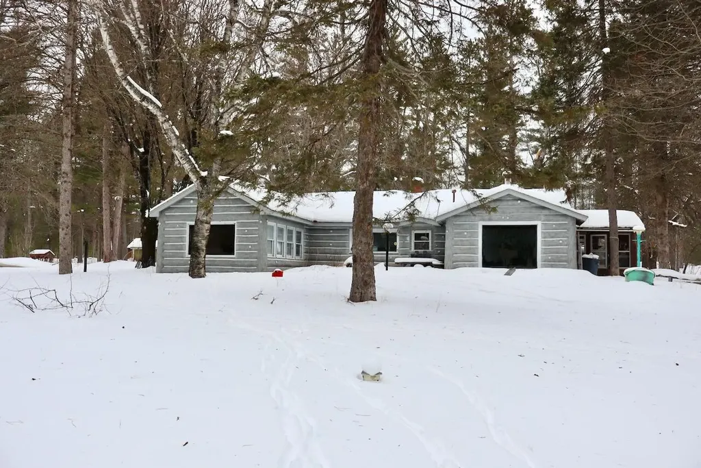 4440 W Cherry Creek Road Greenwood Township MI 49756