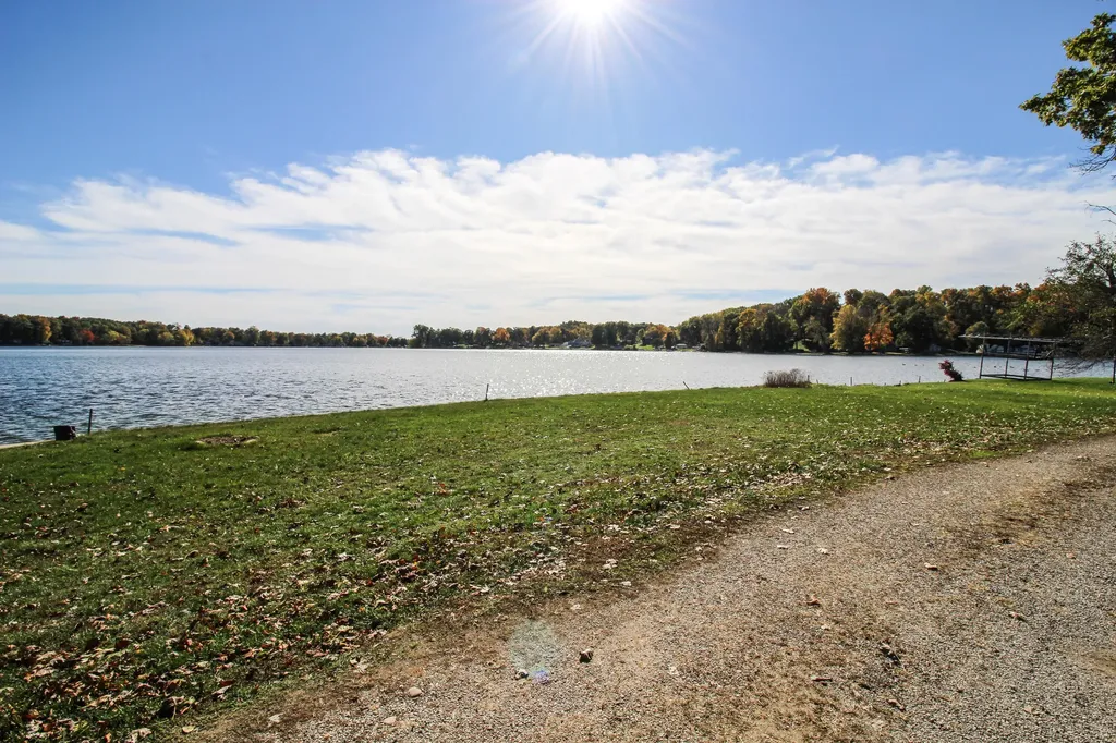 58463 Loop Road Fabius Township MI 49093
