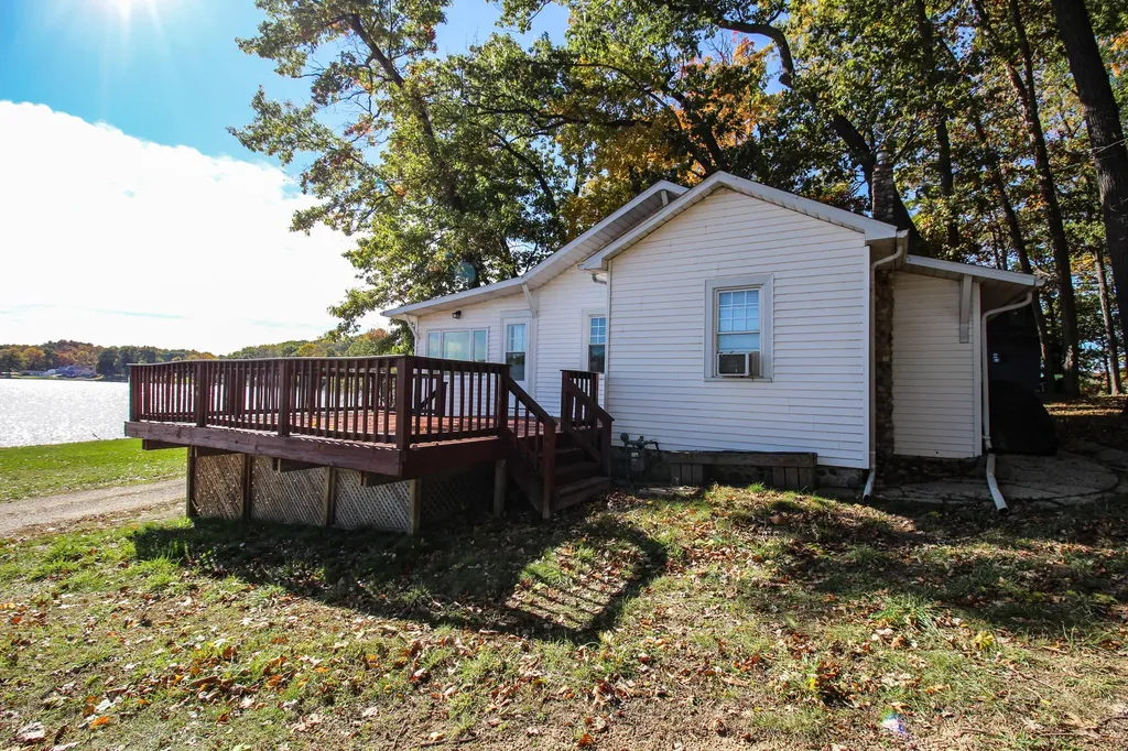 58463 Loop Road Fabius Township MI 49093