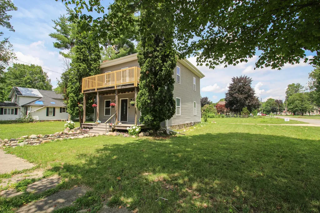 335 E Burr Oak Street Centreville Village MI 49032