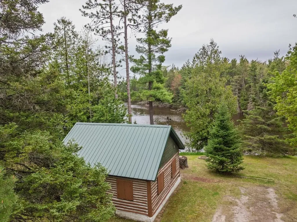 23095 Pleasant Valley Hillman Township MI 49746