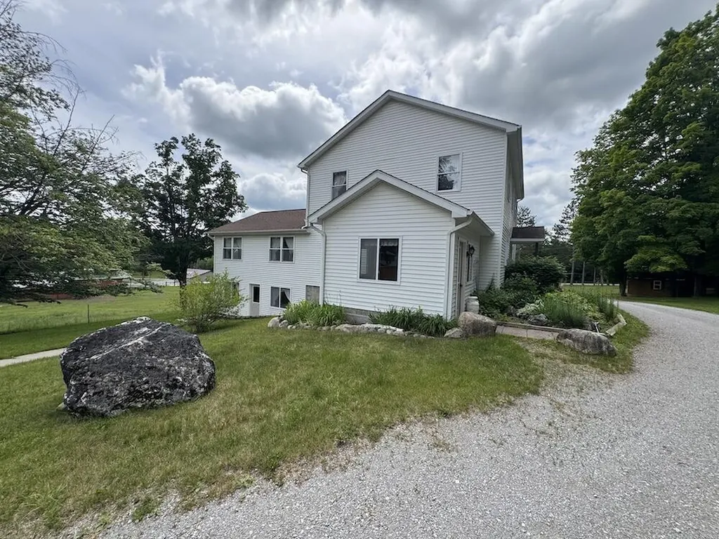 1734 N Galbraith Road Elmer Township MI 48647