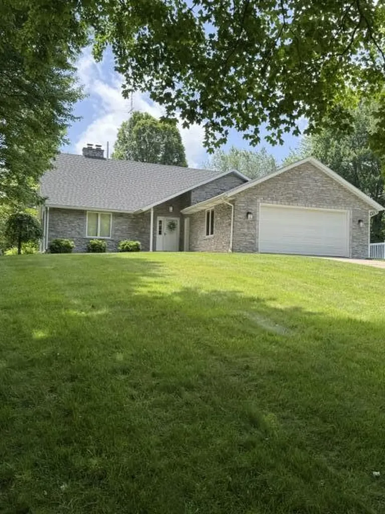 61214 Us-131 Fabius Township MI 49093