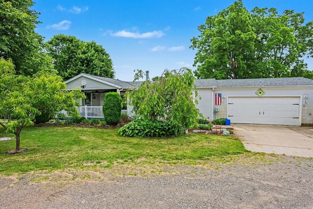 13191 Harder Road Fabius Township MI 49093