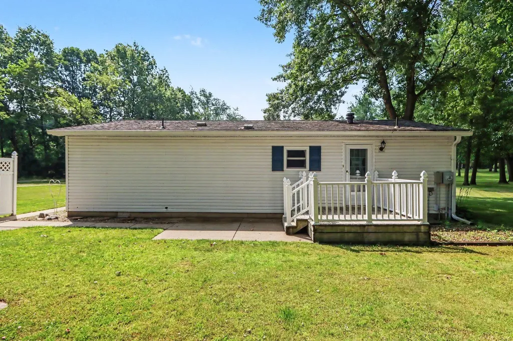 14164 Riverside Drive Constantine Township MI 49042