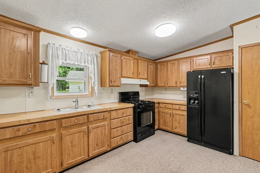 14164 Riverside Drive Constantine Township MI 49042