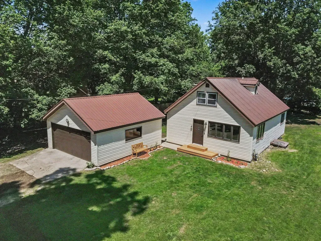 17626 S Fisher Lake Road Lockport Township MI 49093