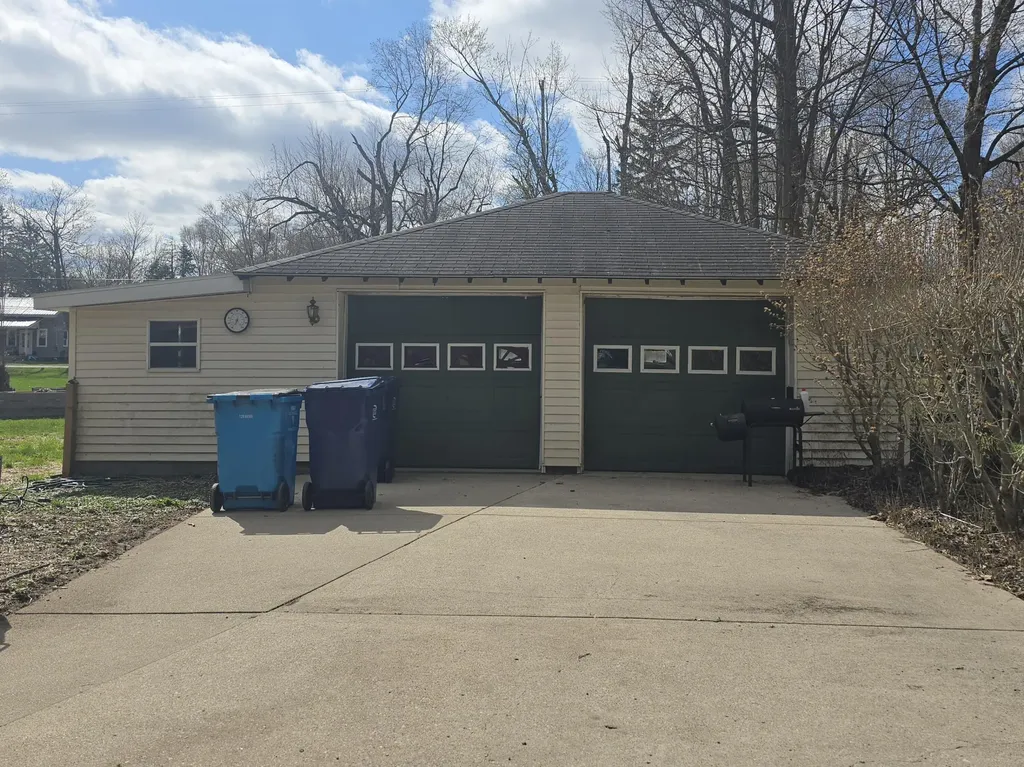 622 Maple Street Colon Village MI 49040