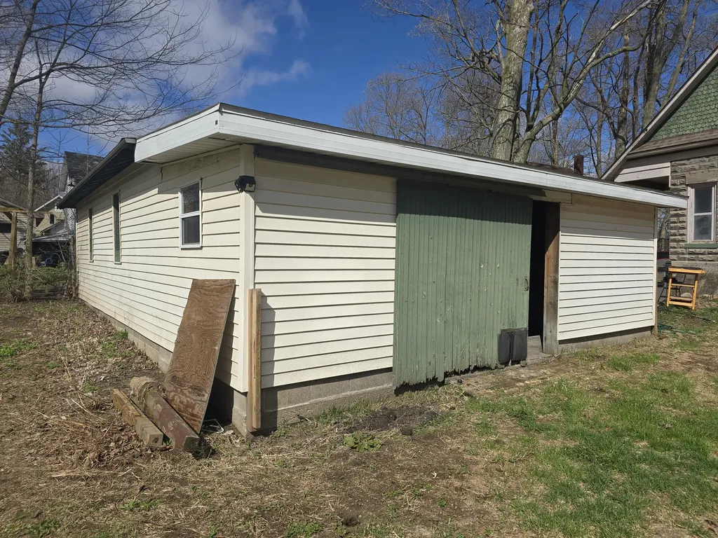 622 Maple Street Colon Village MI 49040