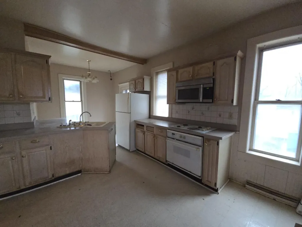 622 Maple Street Colon Village MI 49040