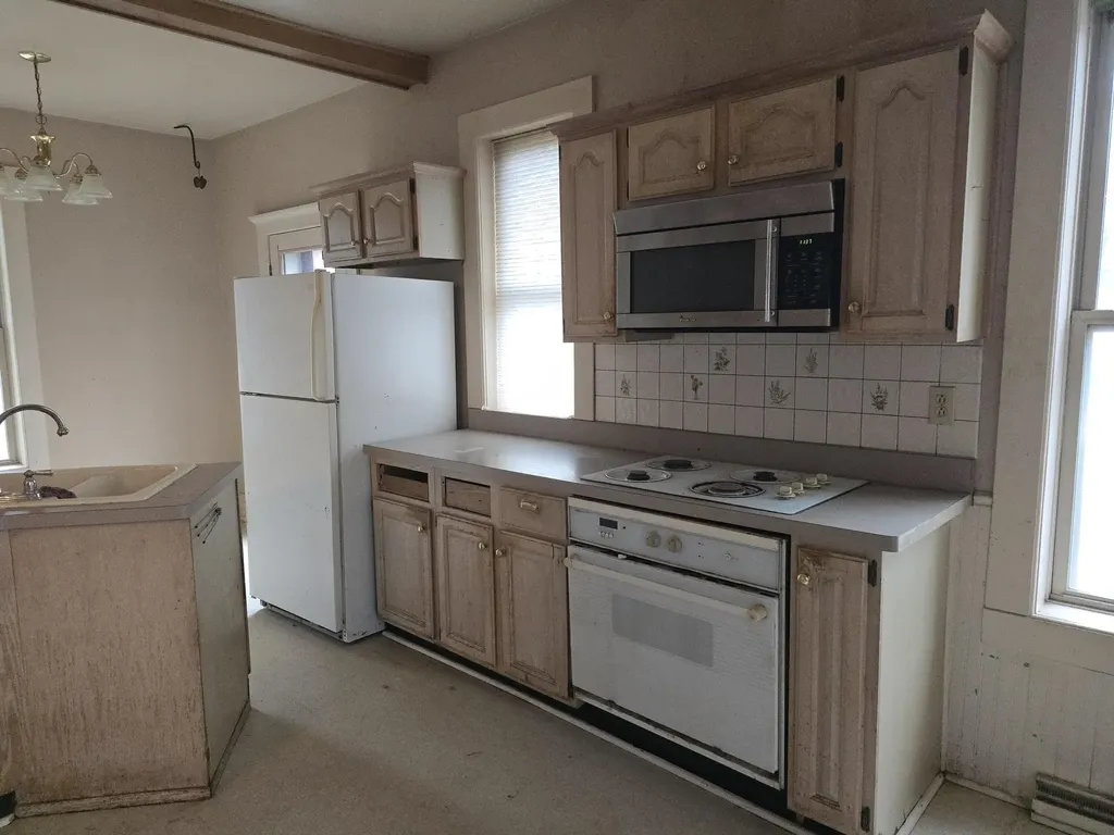 622 Maple Street Colon Village MI 49040