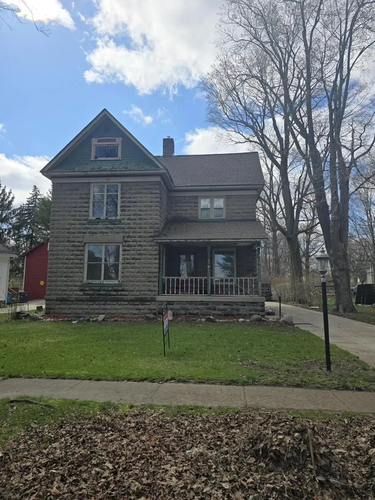 622 Maple Street Colon Village MI 49040