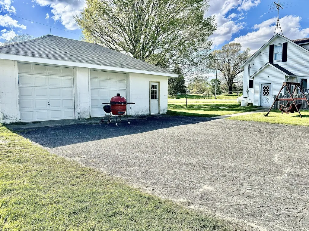 29985 Maystead Road Burr Oak Township MI 49030