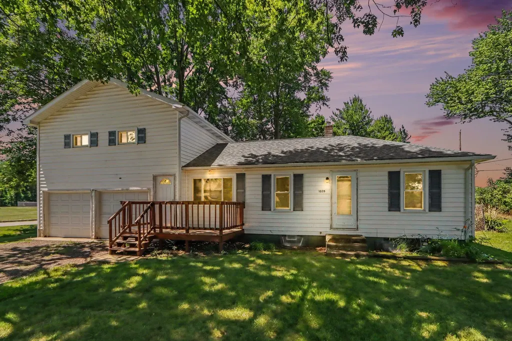 1039 S Constantine Street Three Rivers City MI 49093