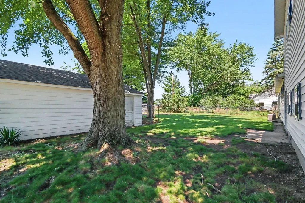 1039 S Constantine Street Three Rivers City MI 49093