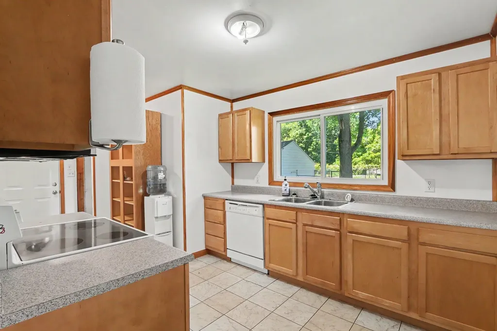 1039 S Constantine Street Three Rivers City MI 49093