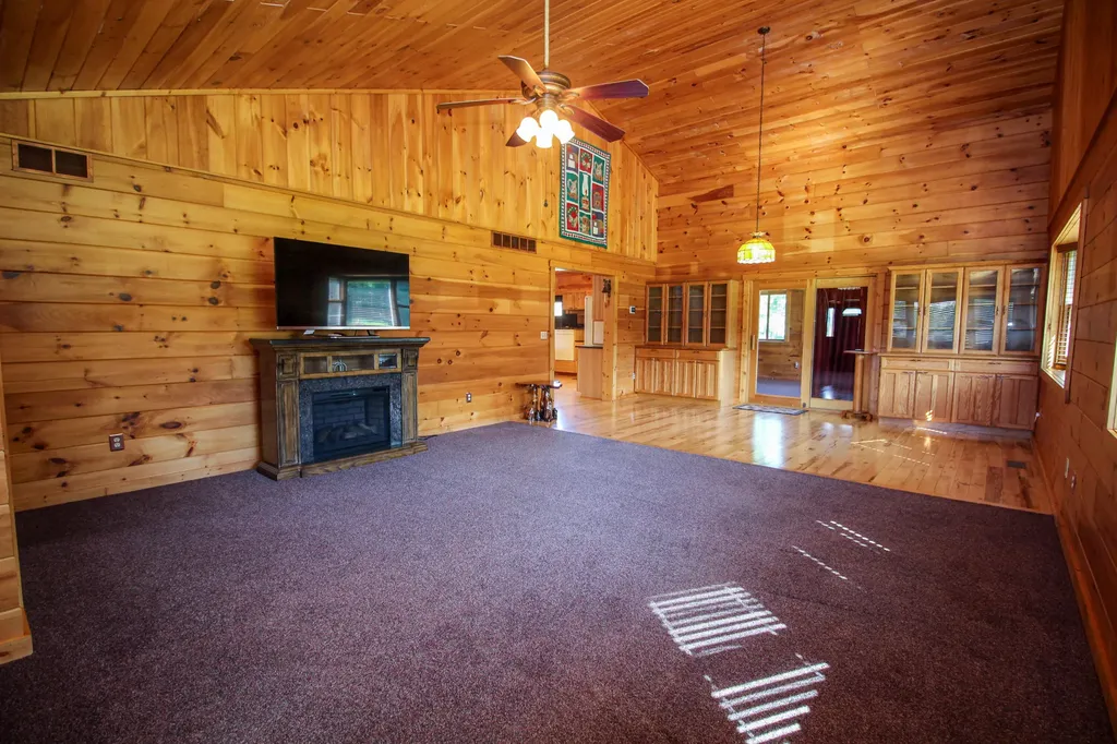 56664 Tanner Trail Lockport Township MI 49093