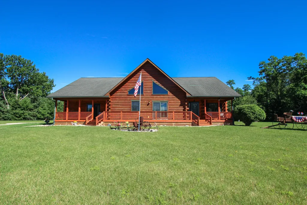 56664 Tanner Trail Lockport Township MI 49093