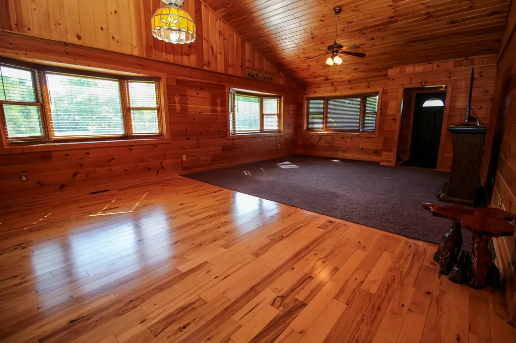 56664 Tanner Trail Lockport Township MI 49093